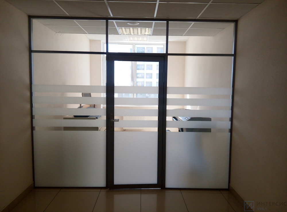 Перегородки с тонировкой в полоску