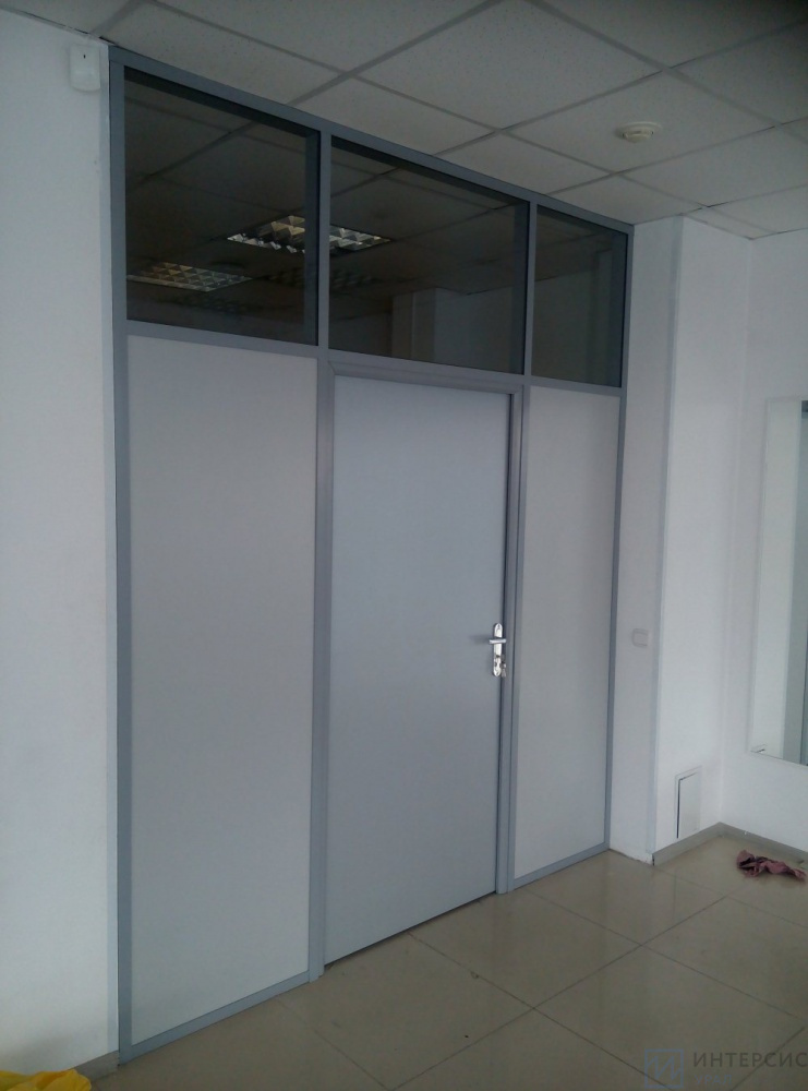 Перегородка в коридор