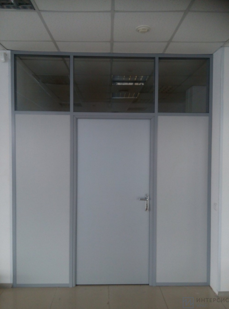 Перегородка в коридор