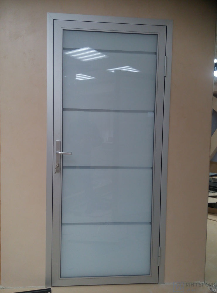 Стеклянные двери